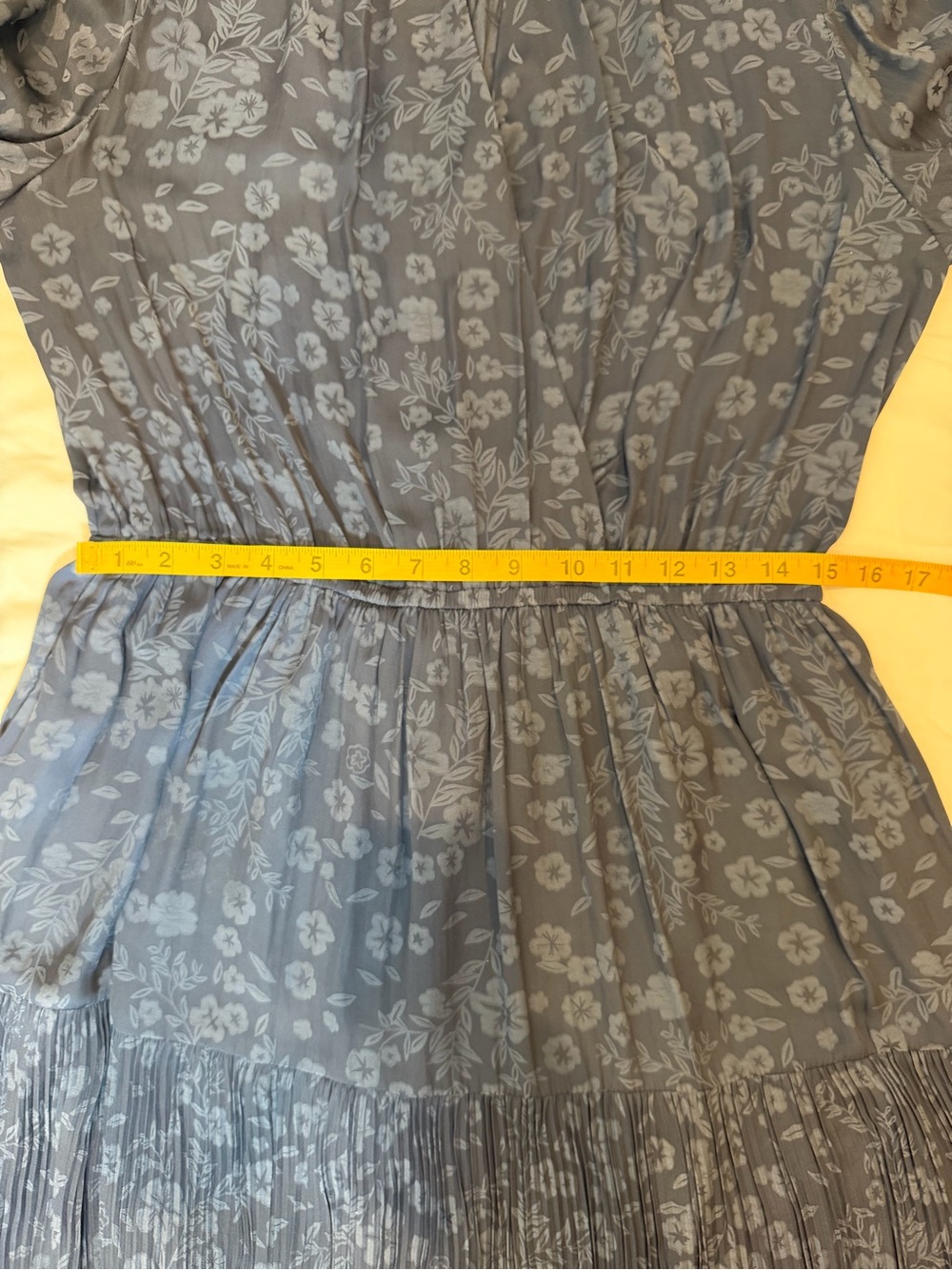 Current Air Blue Floral Pleated V-Neck Smocked Dress Size L - Picture 8 of 11